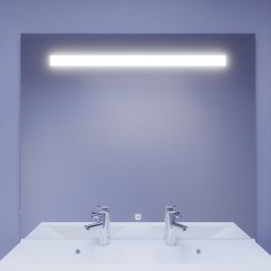 Miroir lumineux ELEGANCE 120x105 cm - bandeau LED central en haut du miroir - interrupteur sensitif en bas