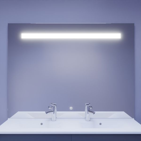 Miroir lumineux ELEGANCE 140x105 cm - bandeau LED central en haut du miroir - interrupteur sensitif en bas