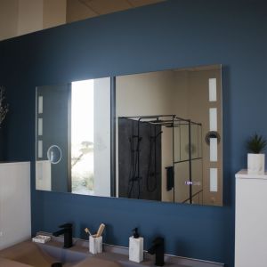Miroir lumineux EXCELLENCE 140x80 cm - éclairage intégré à LED, interrupteur sensitif, loupe et heure