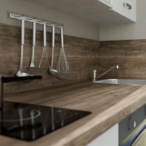 Plan de travail bois de cuisine en stratifié - 140 x 63 cm