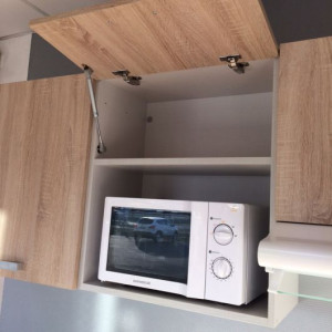 Kitchenette K20 - 180 cm avec emplacement frigo Top, micro ondes et hotte